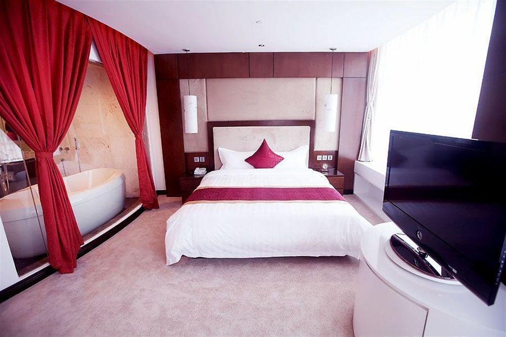 The Hanoi Club Hotel & Residences Екстериор снимка