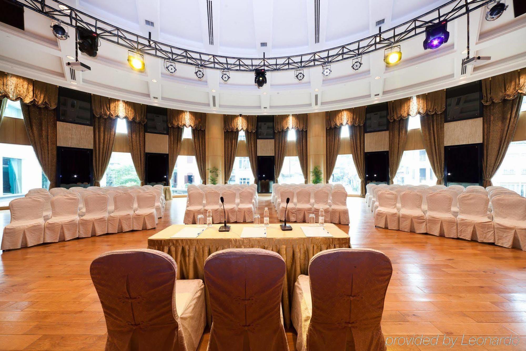 The Hanoi Club Hotel & Residences Екстериор снимка