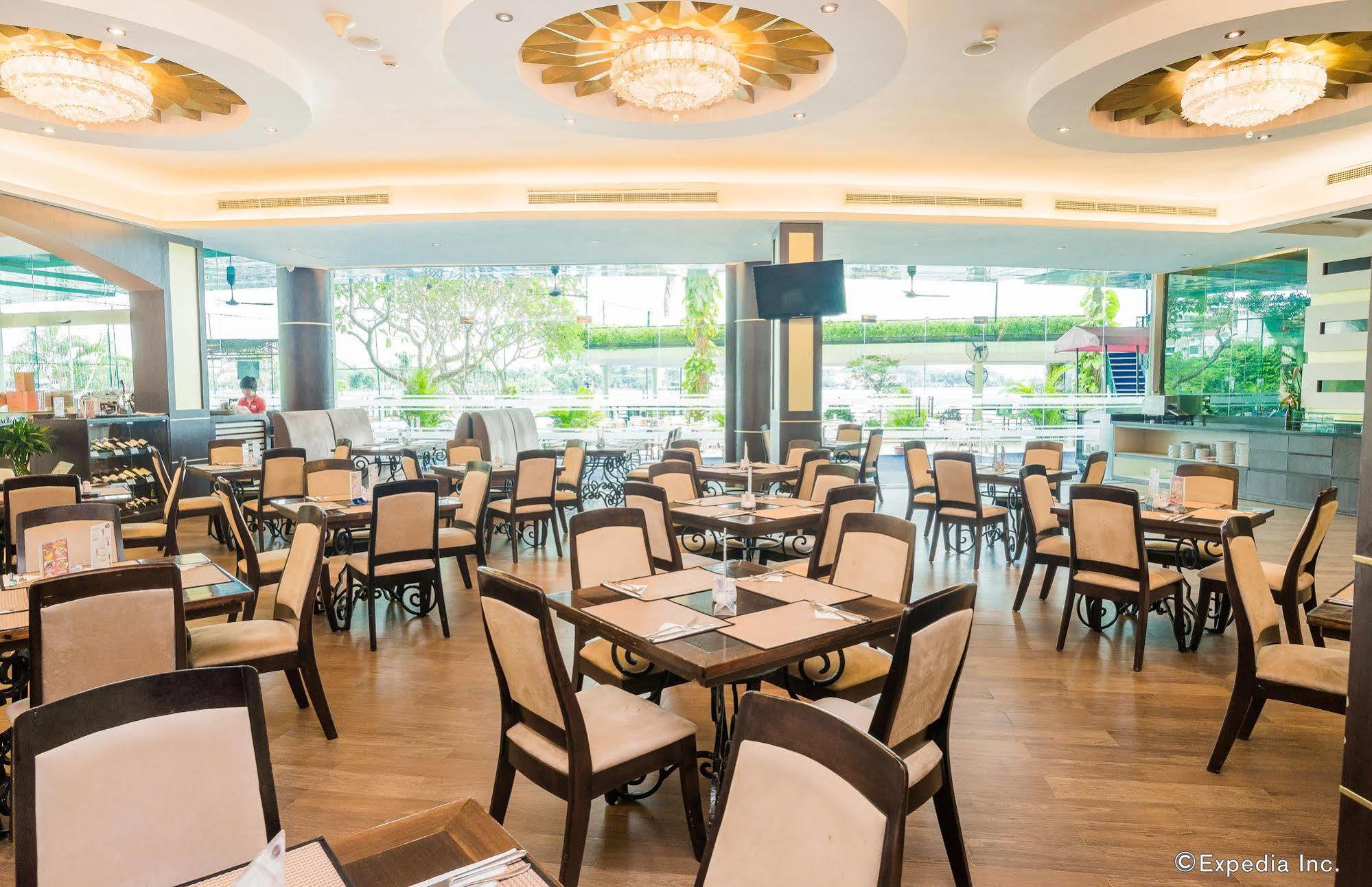 The Hanoi Club Hotel & Residences Екстериор снимка