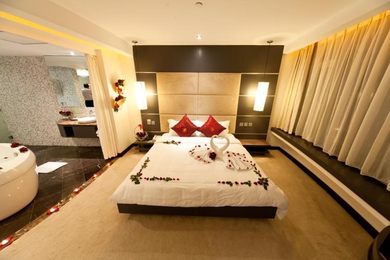 The Hanoi Club Hotel & Residences Екстериор снимка
